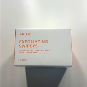 Go-To Exfoliating Swipeys